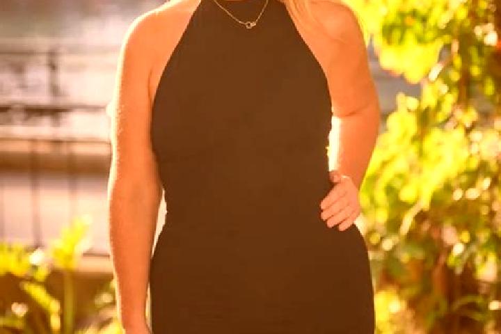 Emma, 35 — Escort in Willoughby, Australia