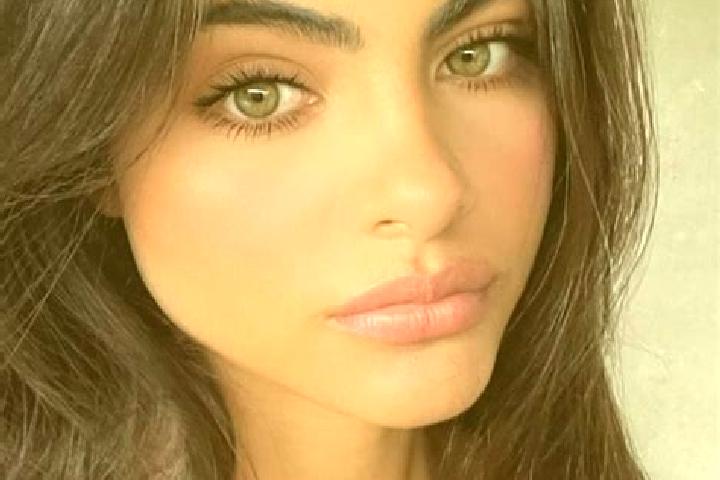 Emma, 36, a brunette dark-eyed slavic companion based in Letcani. Offering Prostate Massage, 69, Party Girl, Domination. Available for incall and outcall, ov...