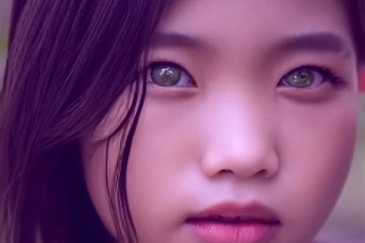 Emma, 36, a chestnut green-eyed asian companion based in Wagenfeld. Offering Party Girl, Duos. Available for incall and outcall, day and evening dates.