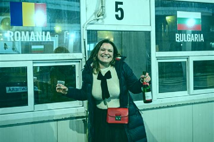 Emma, 36 — Escort in Ionasesti, Romania