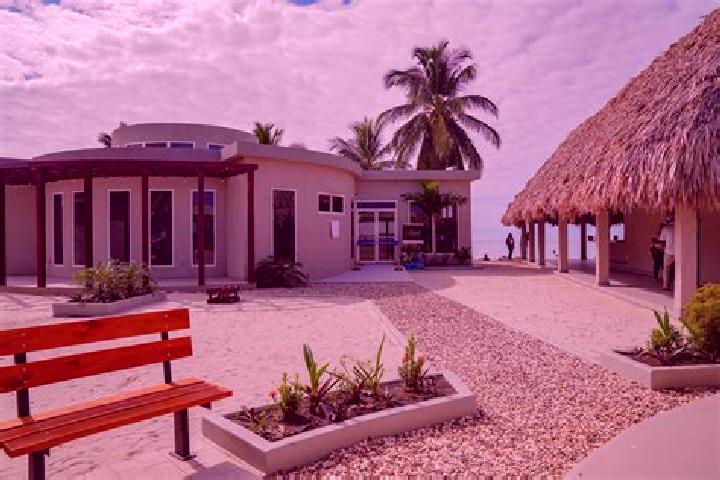 Emma, 36 — Escort in Seine Bight Village, Belize
