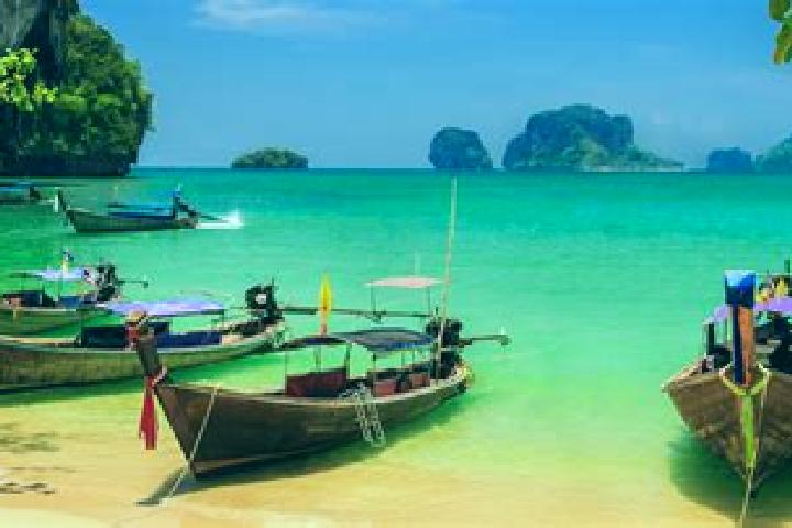 Emma, 36 — Escort in Tha Li, Thailand