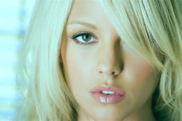 Emma, 37, a blonde brown-eyed european companion based in Ketelhaven. Offering Dinner Date, Massage, 69. Available for incall and outcall, day and evening da...