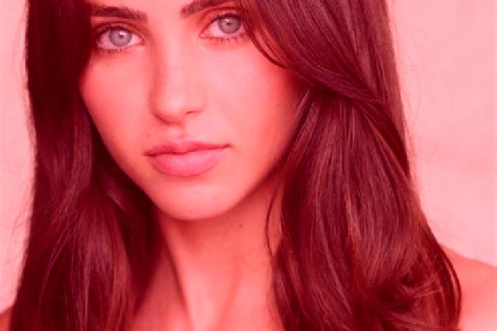 Emma, 37, a red brown-eyed latina companion based in Steeton. Offering CIM, Couples, Roleplay, Girlfriend Experience. Available for incall and outcall, day a...