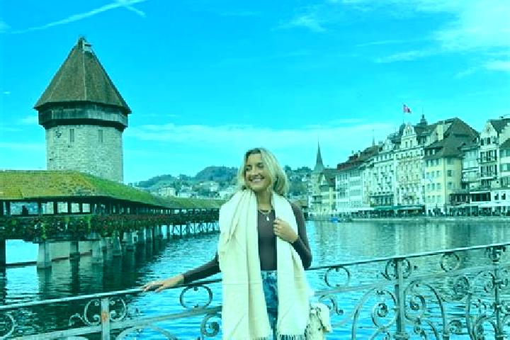 Emma, 37 — Escort in Stabio, Switzerland