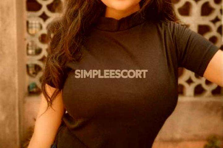 Emma, 37 — Escort in Ulhasnagar, India