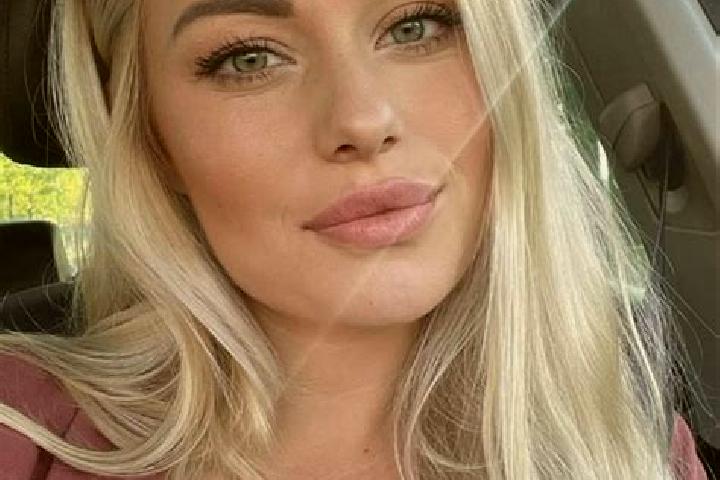 Emma, 38, a blonde hazel-eyed european companion based in Ban Nape. Offering Travel Companion, Party Girl, BDSM, Massage, Couples. Available for incall and o...