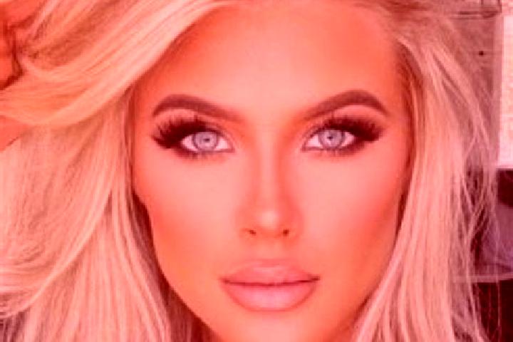Emma, 39, a platinum blonde amber-eyed middle eastern companion based in Stalham. Offering CIM, BDSM, Tantra. Available for incall and outcall, day and eveni...