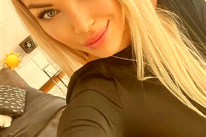 Emma, 39 — Escort in Milavce, Czech Republic