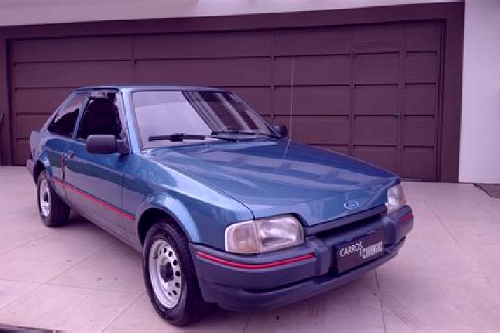 escort A Rooi
