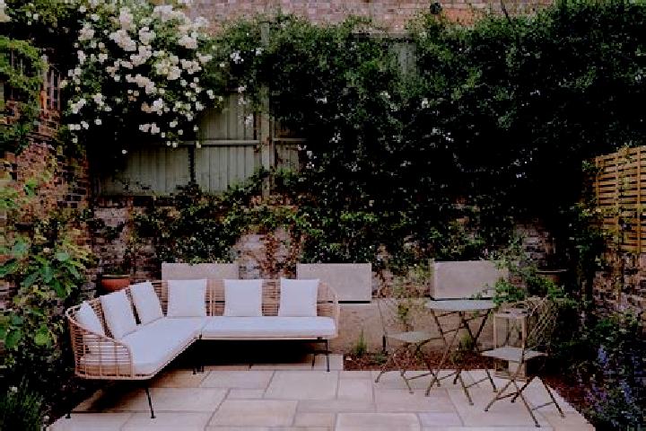 escort Academy Garden