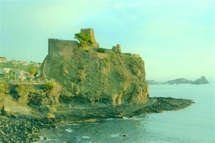 escort Aci Castello