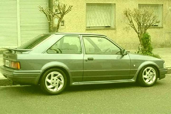 escort Akluj