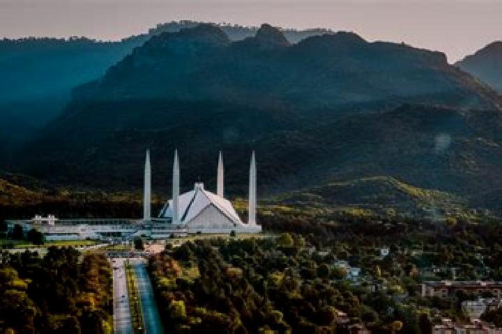 escort Akora Khattak