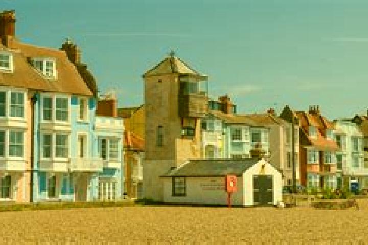 escort Aldeburgh