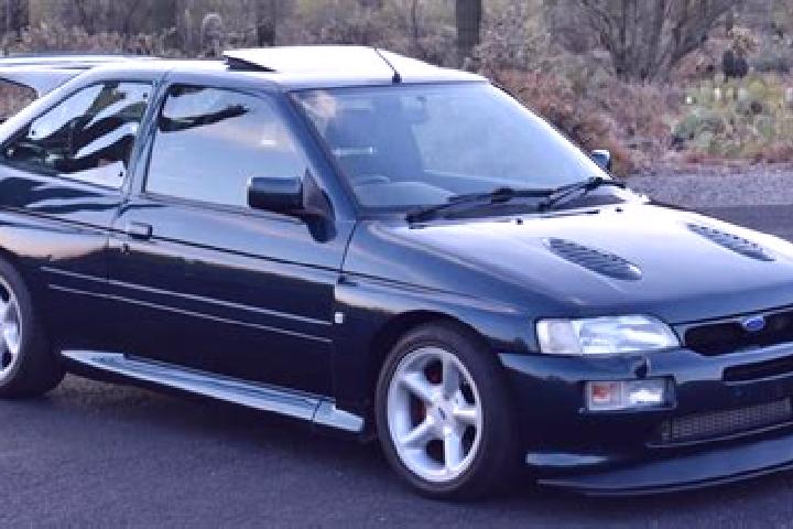 escort Altayskiy