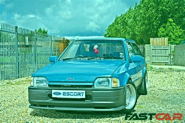 escort Antully