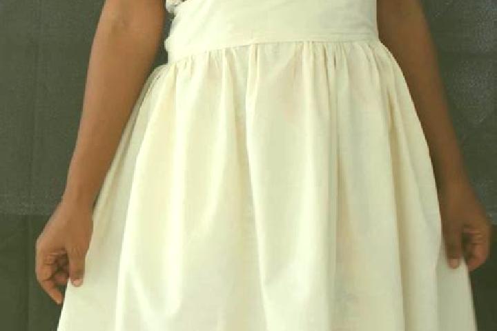 escort Apron-Pronou