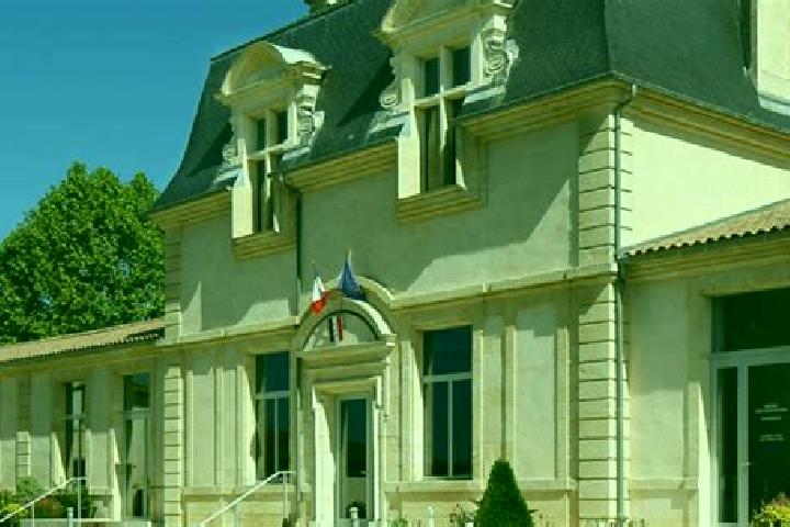 escort Artigues-pres-Bordeaux