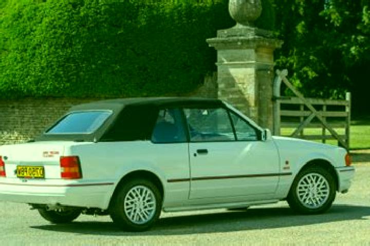 escort Ashtead