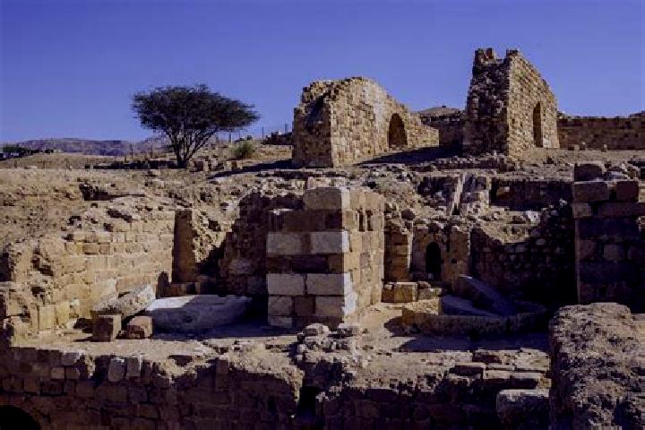escort At Tawahin