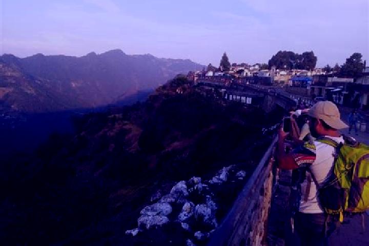 escort Atzingo (La Cumbre)