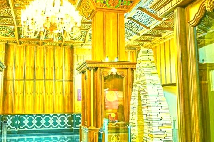 escort Bagh-e Malek