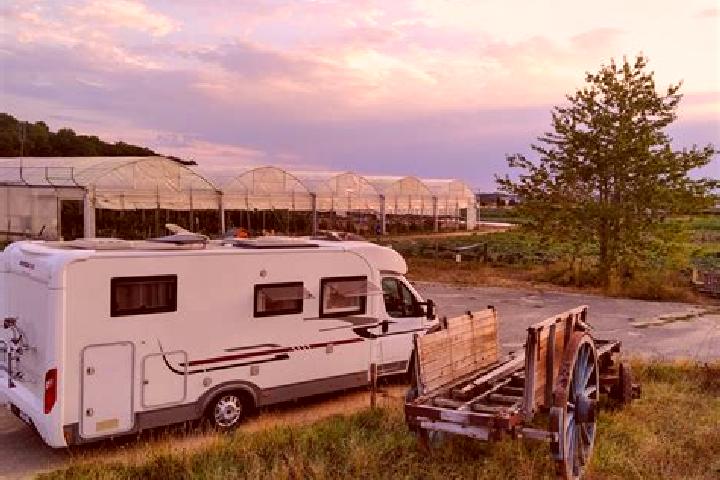 escort Bailleul-sur-Therain