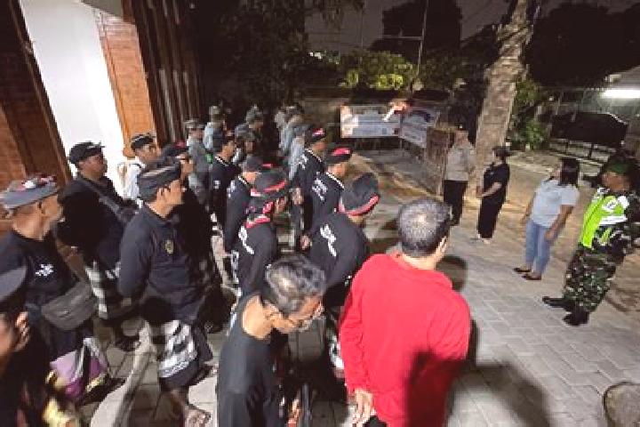escort Banjar Senganan Kangin
