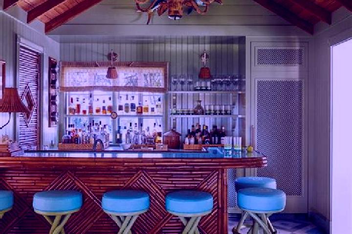 escort Bar Giyyora