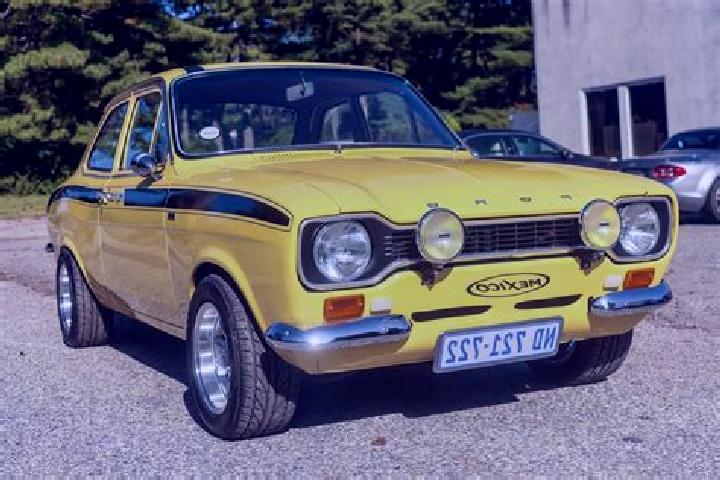 escort Bermatingen