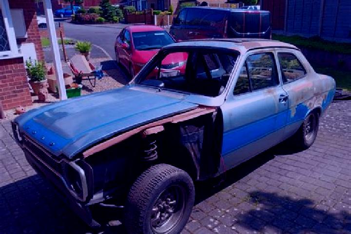 escort Bledington