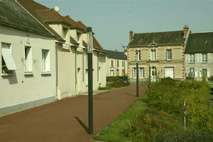 escort Boisville-la-Saint-Pere