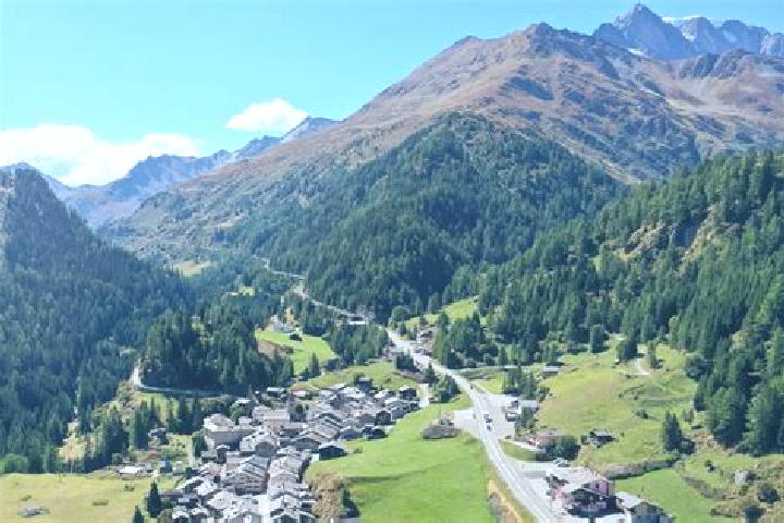 escort Bourg-Saint-Bernard