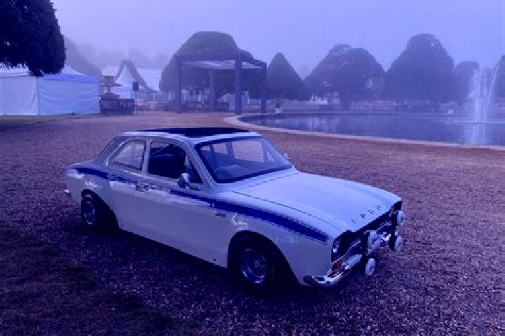 escort Bradley Junction