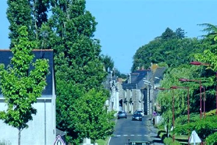 escort Brain-sur-Longuenee
