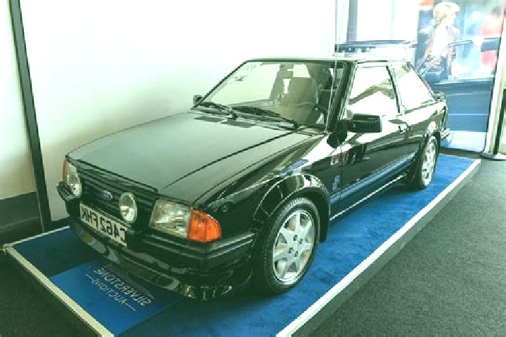 escort Broadwindsor