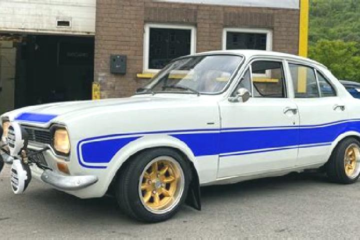 escort Bustehrad