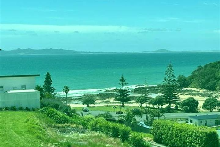 escort Cable Bay