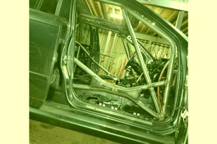 escort Cage Mazumbo