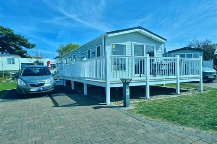 escort Caister-on-Sea