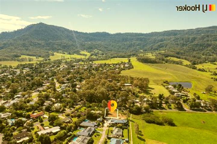 escort Cambewarra Village