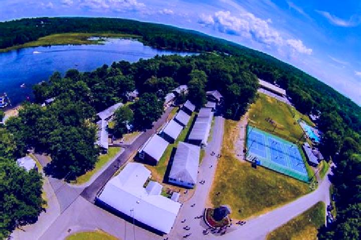 escort Camp Lake