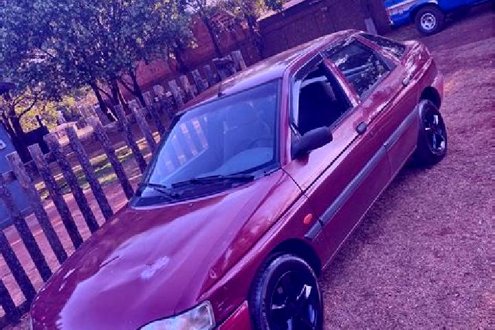 escort Candido Sales