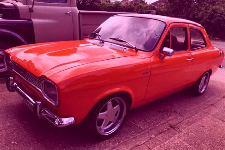 escort Cardwell