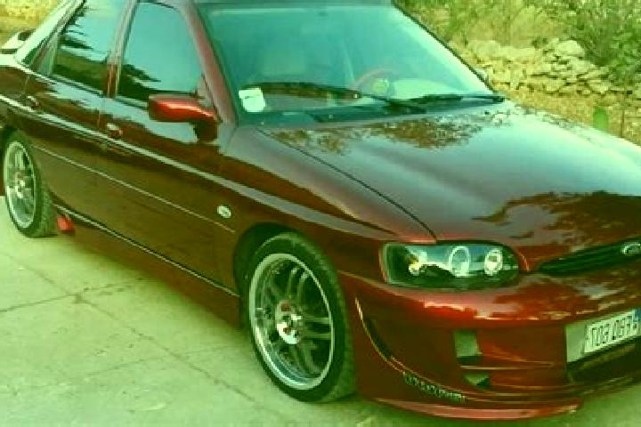 escort Carmesia