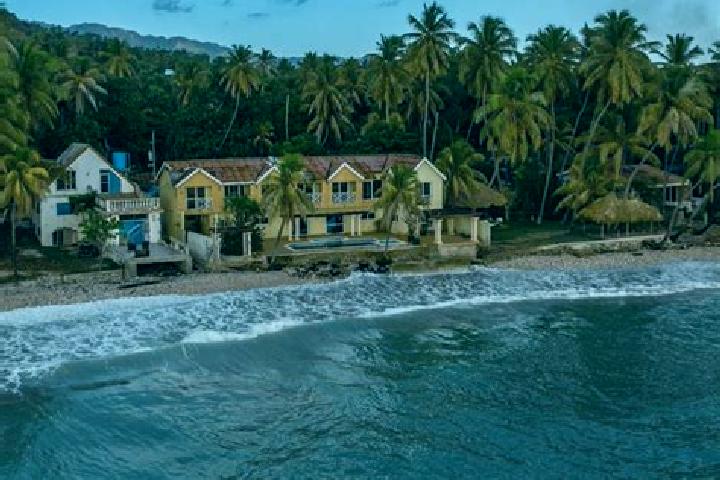 escort Cayes-Jacmel