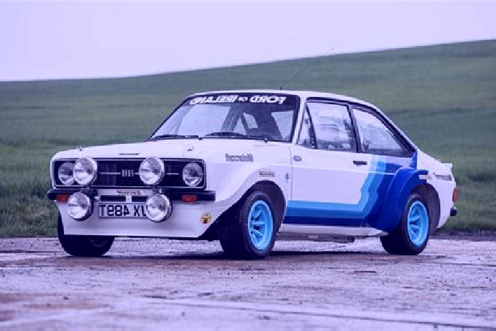 escort Charipara