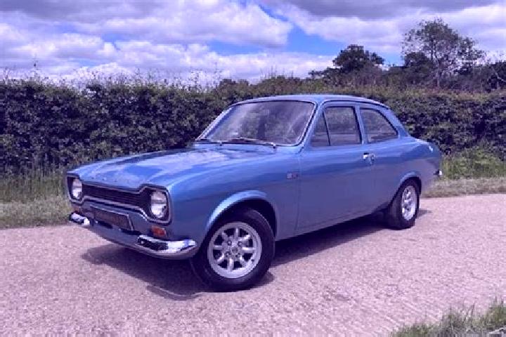 escort Charneux