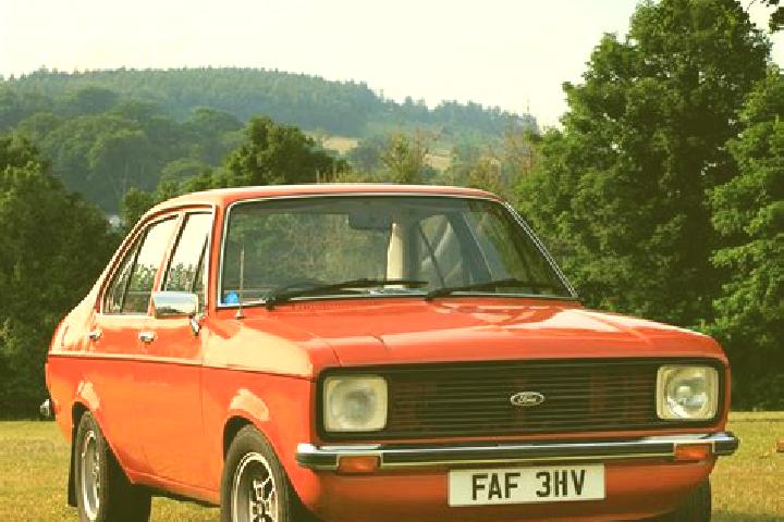 escort Chartwell